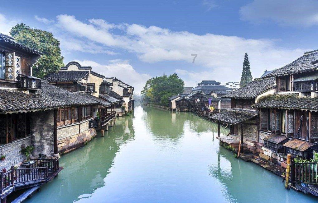 钢铁侠对抗灭霸不用远程操控战甲而是打响指的原因是什么？游戏画面
